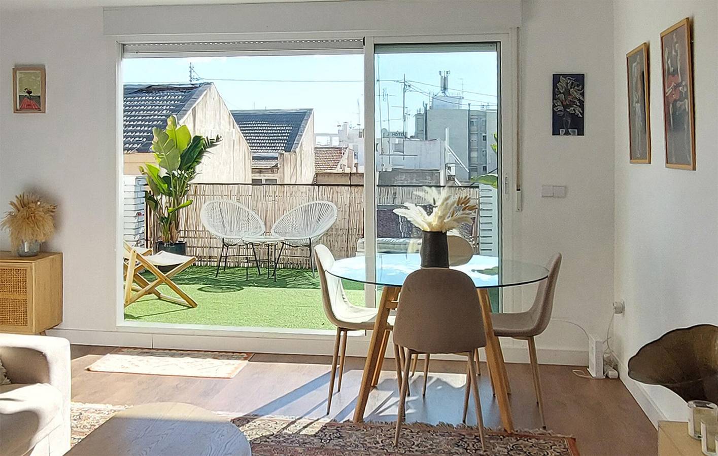 Appartamento intero, Accogliente appartamento con terrazza e WiFi a 1 km dalla spiaggia di Puerto Deportivo in El Barrio, Alicante