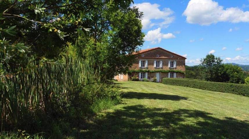 Chambre d’hôte pour 2 personnes, avec Terrasse et Jacuzzi ainsi que Jardin et Vue