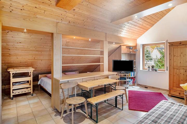Hel lägenhet, Willkommen in der Naturferienwohnung direkt an der Lauter und am Wald in Indelhausen, Hayingen