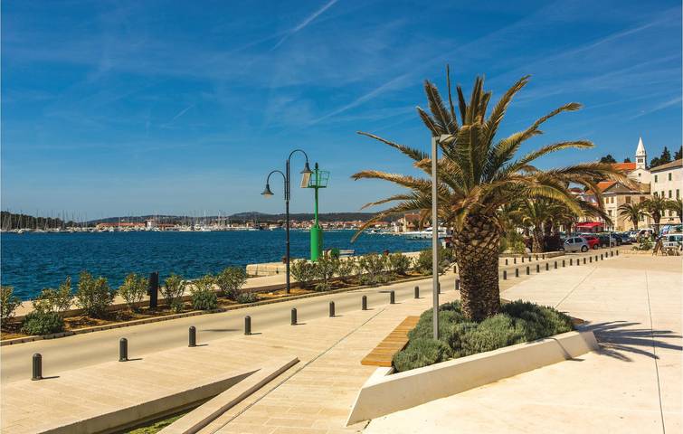 Location de vacances pour 4 personnes, avec terrasse à Rogoznica - 2