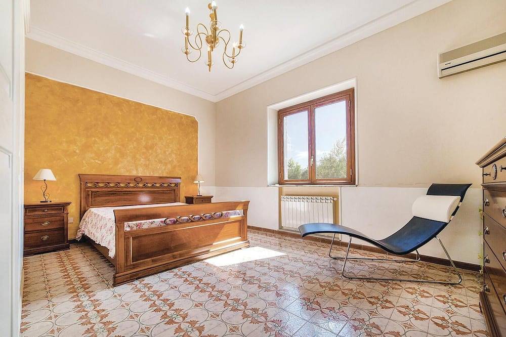 Lovely home in Menfi Ag with private swimming pool, can be inside or outside in Menfi, Provincia di Agrigento