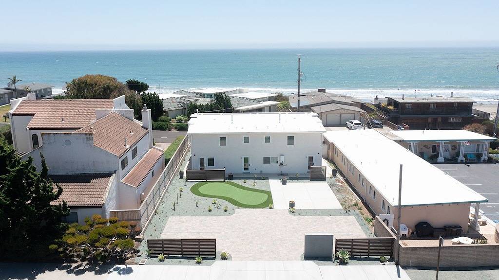 Brand new downstairs unit with downtown location in Cayucos, San Luis Obispo County