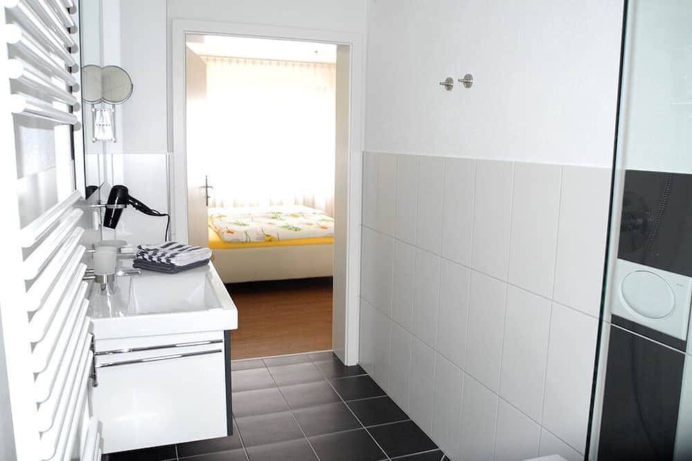 Ganze Wohnung, Wunderschöne 4-Sterne **** Ferienwohnung mit Blick auf die Mosel. 4 Personen in Sankt Aldegund, Cochem-Zell