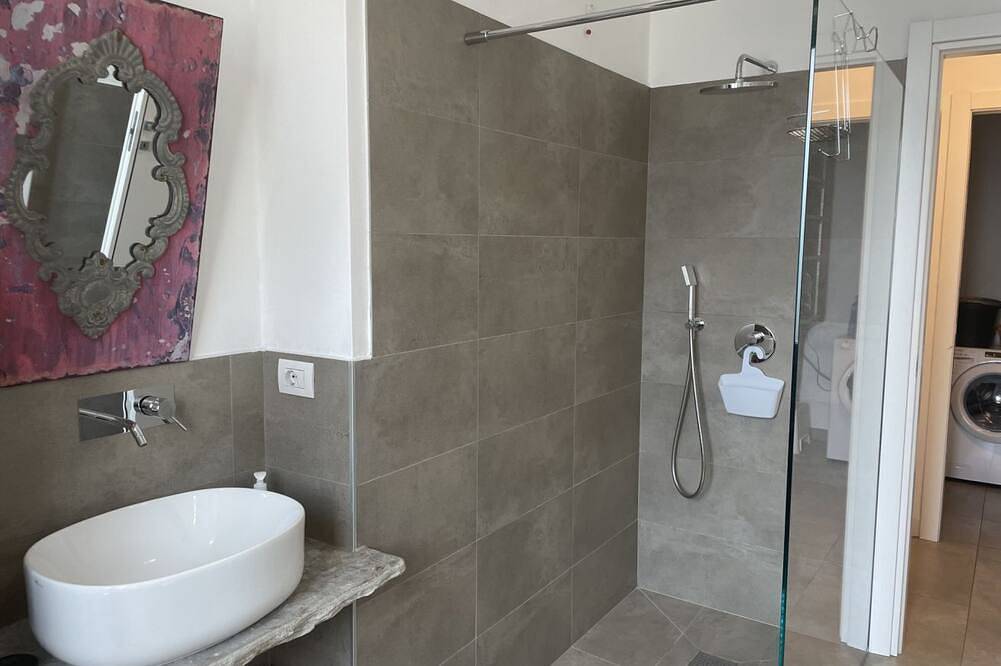 Ganze Wohnung, Bnbook Cornelia's suites 2 in Besozzo, Lago Maggiore (Lombardei)