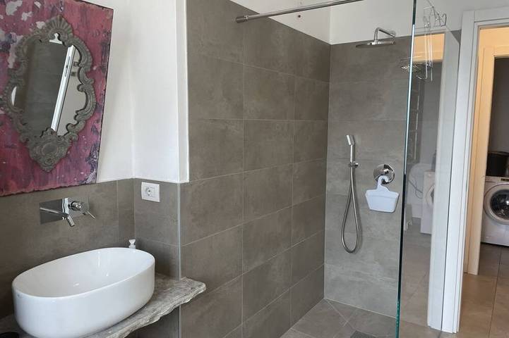 Ganze Wohnung, Bnbook Cornelias Suiten 2 in Besozzo, Lago Maggiore (Lombardei)