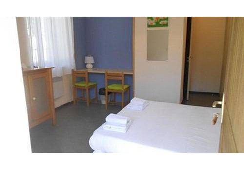 Hôtel pour 2 personnes, avec jardin et jacuzzi ainsi que terrasse et piscine à Camarès - 4