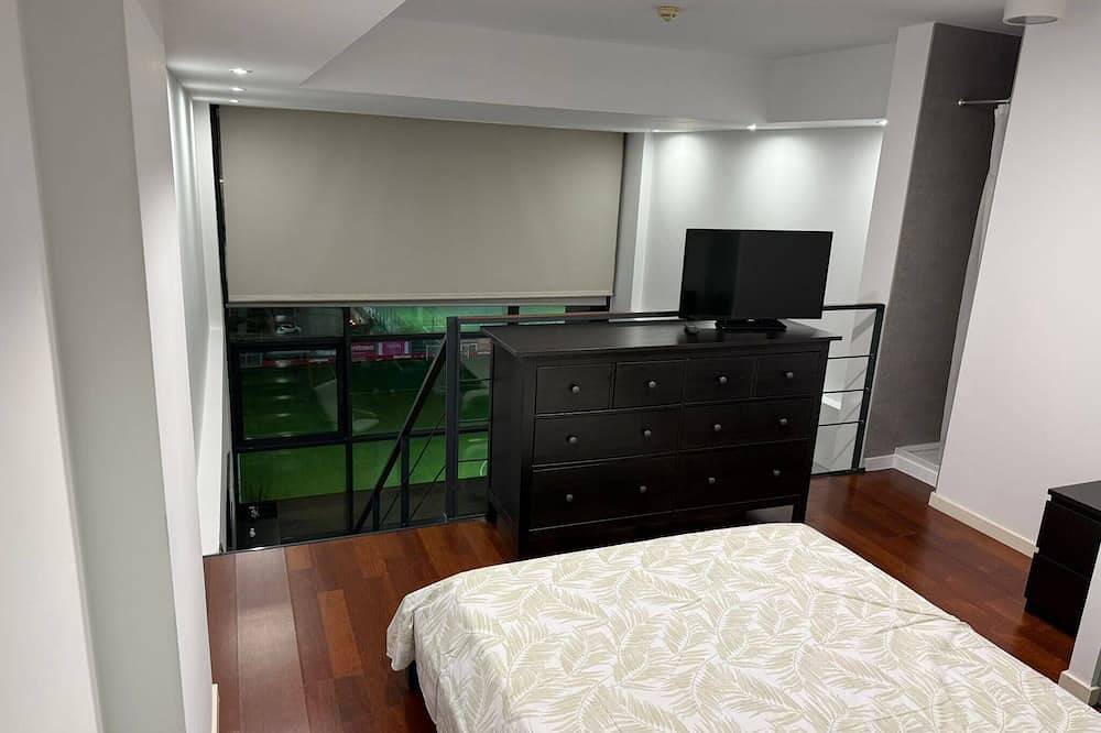 Entire apartment, Charming Loft in San Sebastián de los Reyes with Padel Court and Pool in San Sebastián de los Reyes, Madrid Province