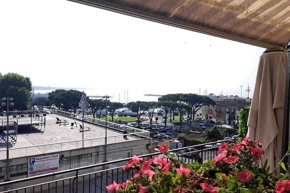 Apartamento entero, Formiae Hsg - Panoramic Central Holiday Home - With Car Parking In Box (No Suv) in Formia, Provincia de Latina