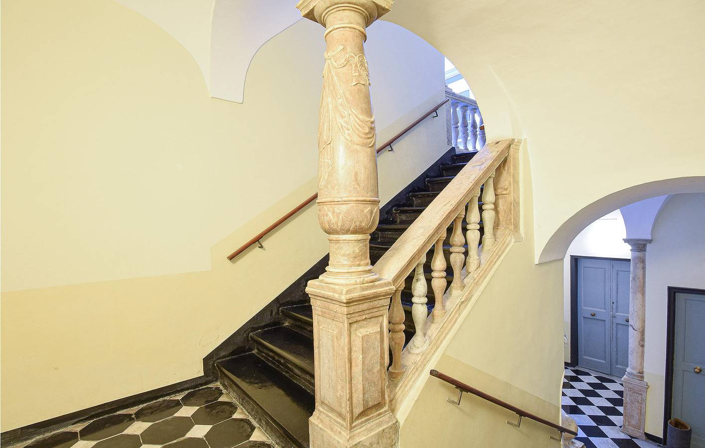 Geheel vakantieappartement, Stadsappartement met keuken en internet - Vlakbij Pintori Silvestro. in Genua (Stad), Genua