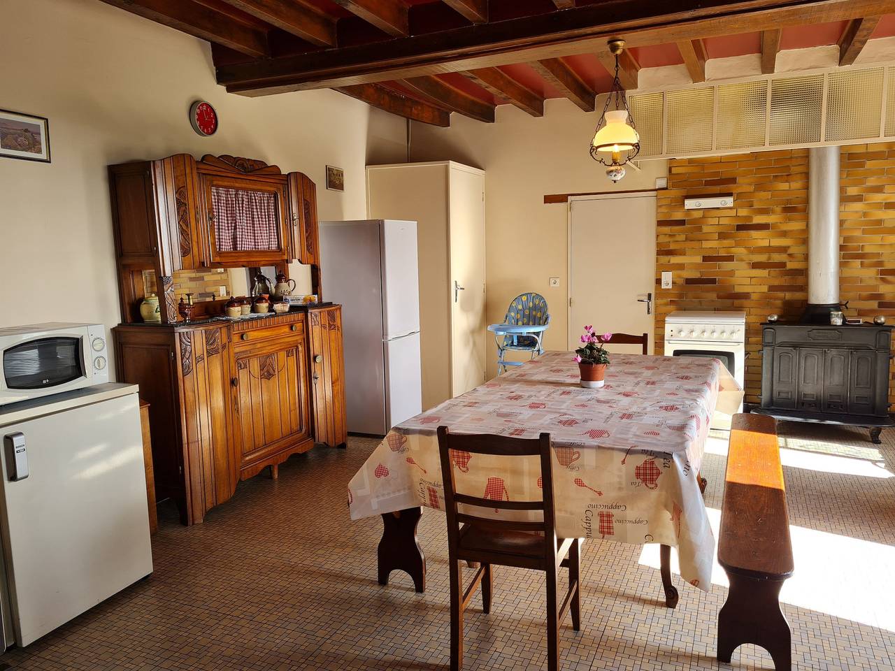 Casa independiente con patio cerrado a 1km del pueblo in Pierrefitte-ès-Bois, Región de Montargis