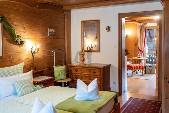 Ferienwohnung für 2 Personen, mit Balkon und Terrasse sowie Ausblick in Wallgau - 4