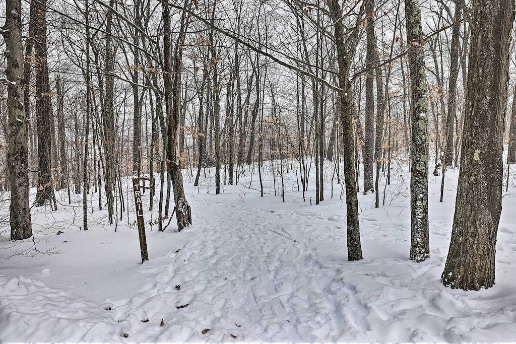 < 1 Mi to Jack Frost: Lake Harmony Townhome! in Blakeslee, Carbon County (PA)