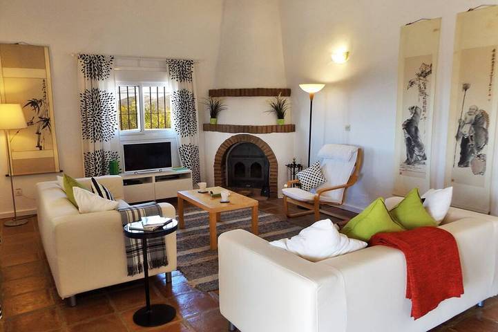 Large Andalucian villa with pool, stunning views and privacy in Sedella, Málaga Province