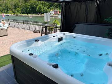 Gîte pour 2 personnes, avec jacuzzi et jardin dans Région de Namur