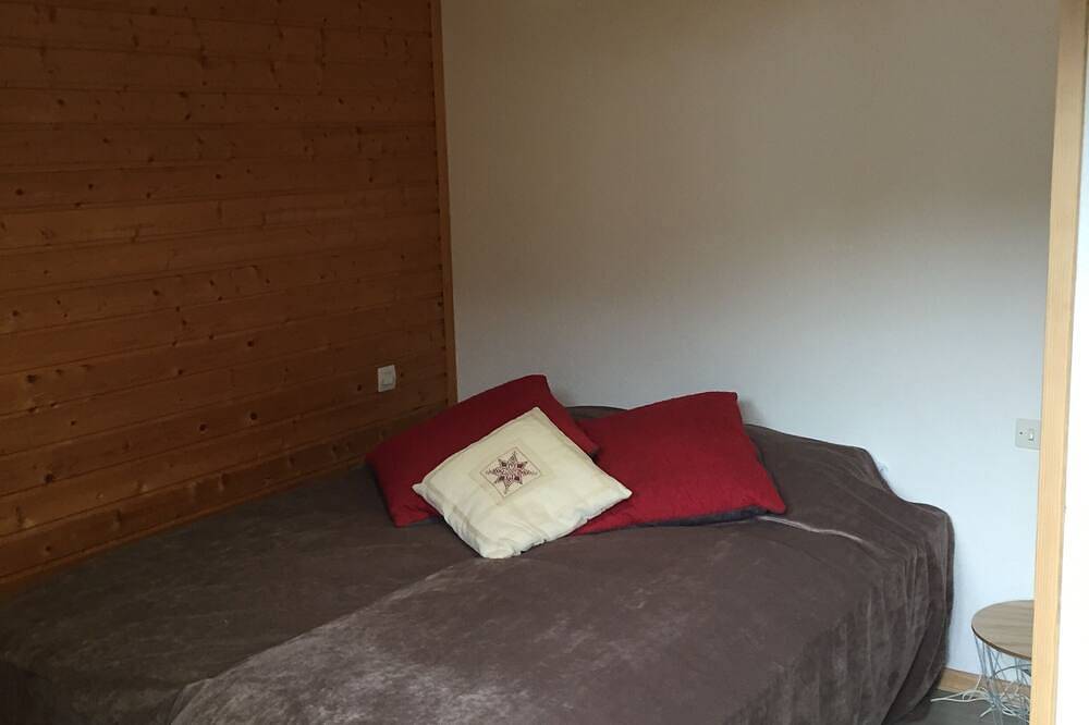 Apartamento entero, 3-room apartment in \"Les Pommes de Pin\" chalet, with terrace and garden in La Bresse, Parque natural regional de los Ballons des Vosges