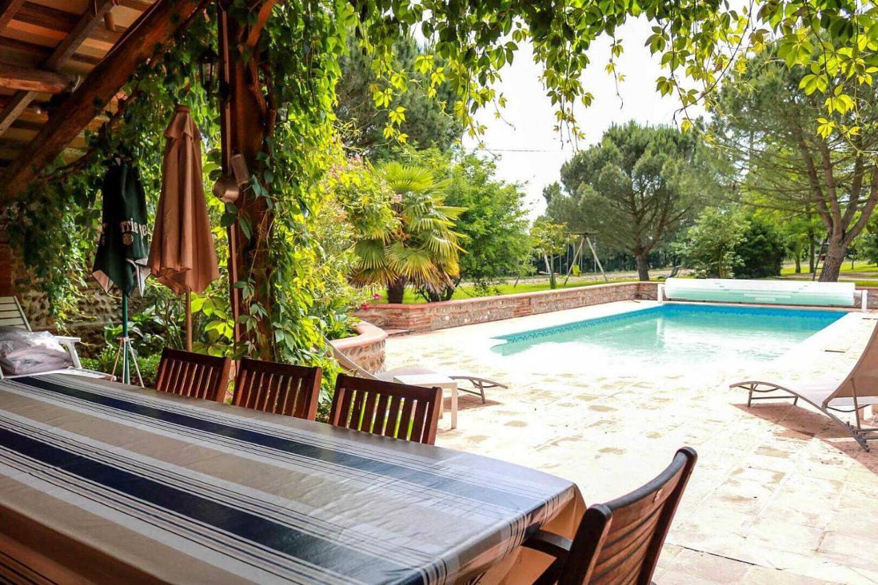 Family Room in Grazac, Haute-Garonne