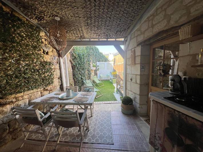 Location de vacances pour 4 personnes, avec terrasse à Fontevraud-l'Abbaye
