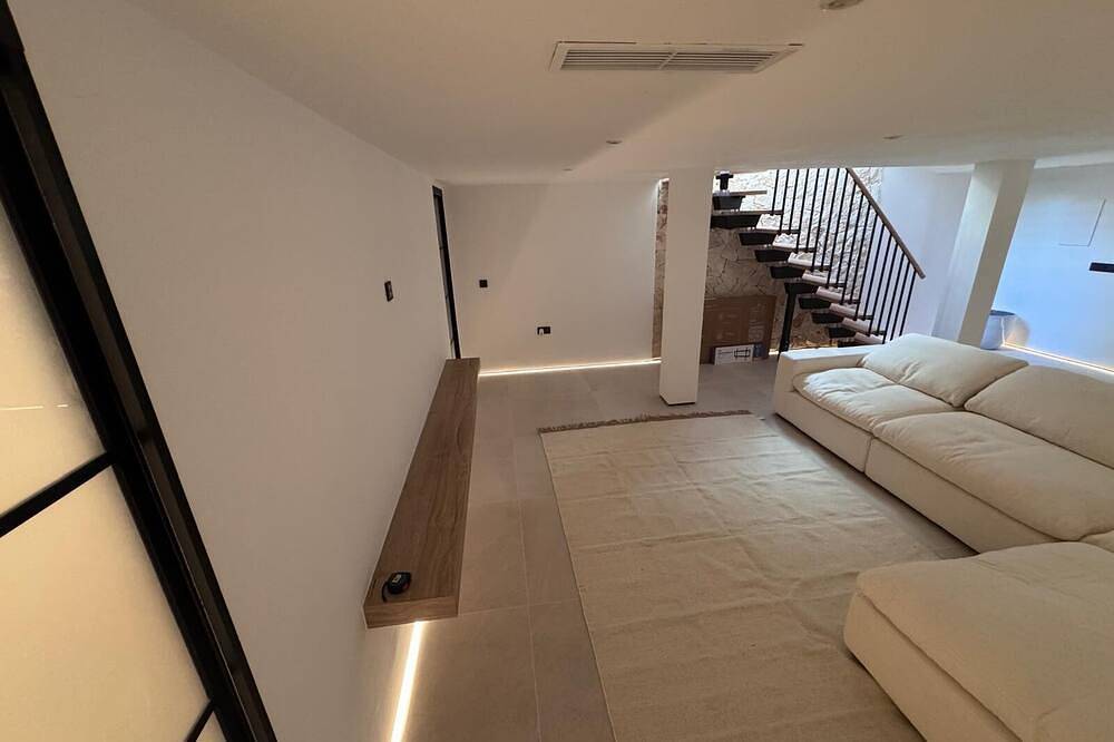 Stylish 4 Bedroom / 3 Bathroom Villa at Cala Tarida Beach - best location Ibiza in Cala Vedella, Sant Josep de sa Talaia