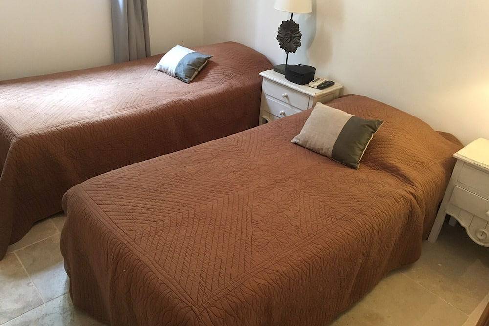 Magnificent three-bedroom house completely renovated in the center of Saint Tropez. in Saint-Tropez, Mediterranean Coast (France)