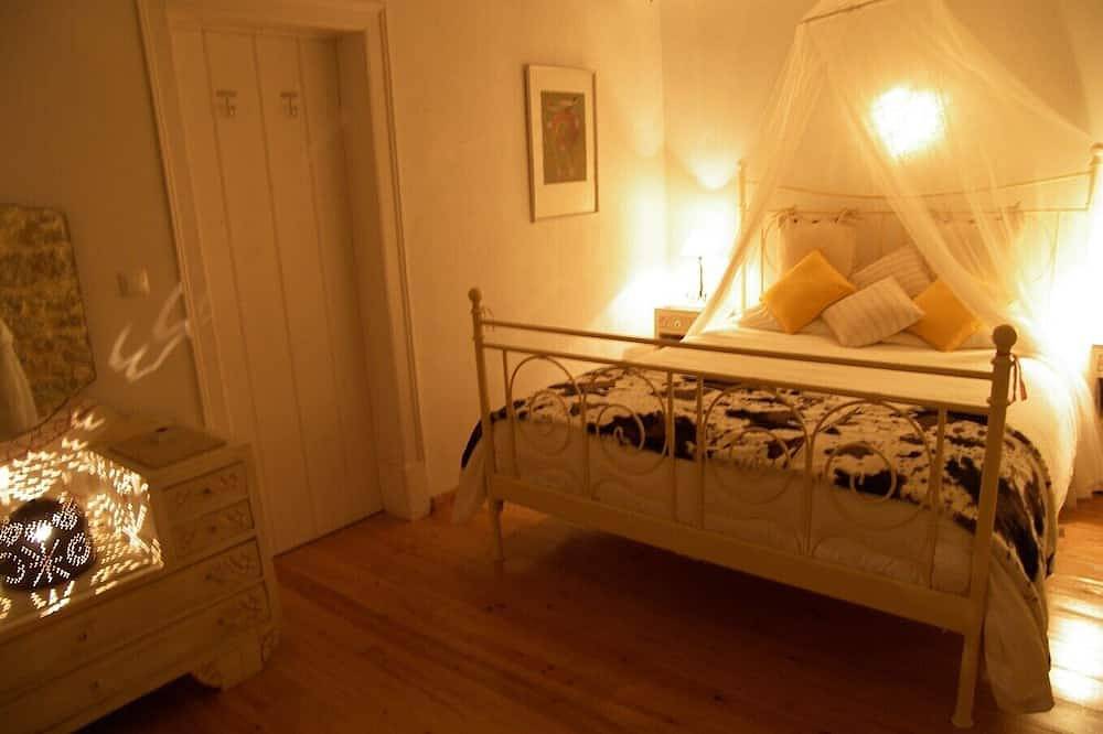 Romantische Villa w / Terrasse und Pool, absolute Privatsphäre in Reguengo Grande, Lissabon Distrikt