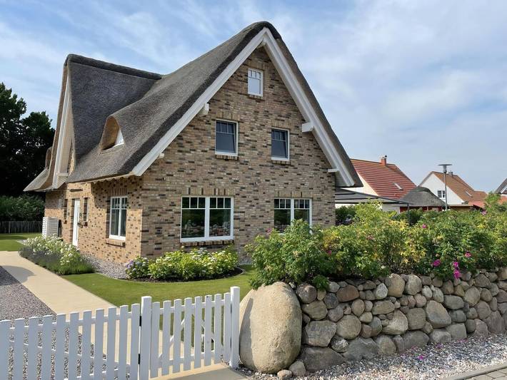 Villa für 8 Personen, mit Pool und Garten sowie Sauna an der Ostsee