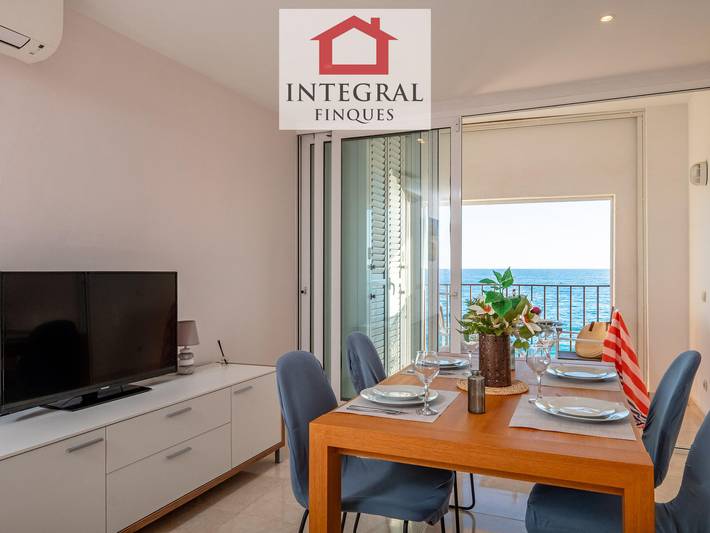 Appartement entier, Appartement Moderne Face à la Plage de Sant Antoni in Platja des Monestri (Calonge), Calonge