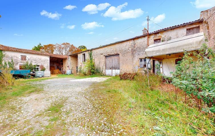 Location de vacances pour 6 personnes, avec Terrasse et Jardin à Chizé