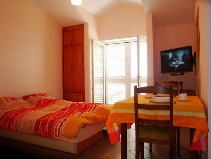 Apartament wakacyjny dla 2 osób, z ogród w Sveti Filip i Jakov