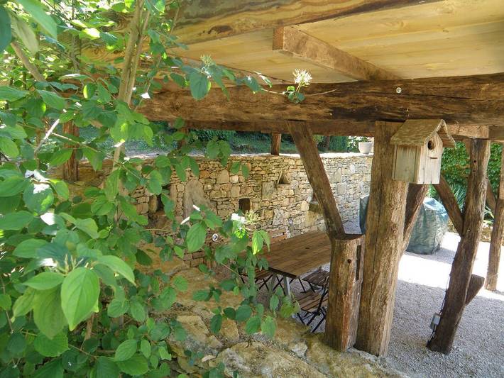 Gîte pour 9 personnes, avec terrasse ainsi que jardin et piscine en Dordogne - 3