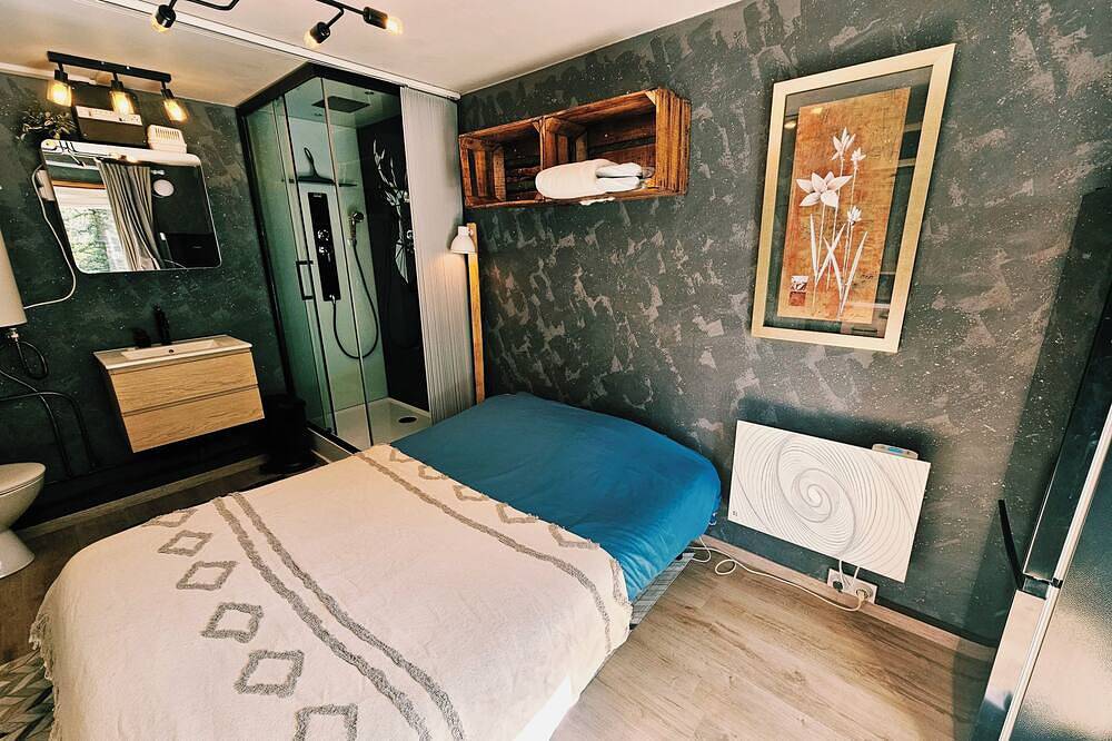 Ganze Wohnung, Elegant and Peaceful Studio - Modern Comfort & Relaxation in Saint-Martin-de-Queyrières, Nationalpark Écrins