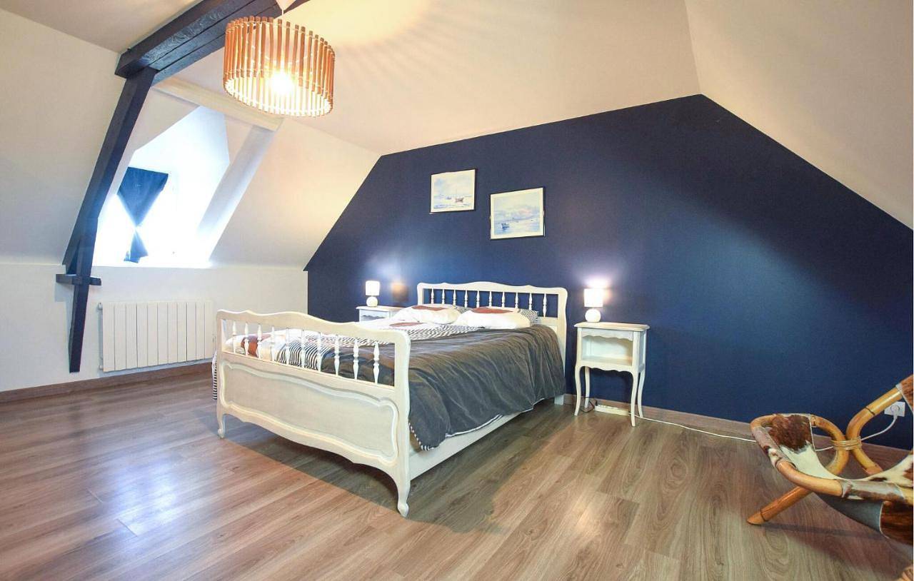 Three-Bedroom Holiday Home in Saint-Marcouf, Cherbourg und Umgebung