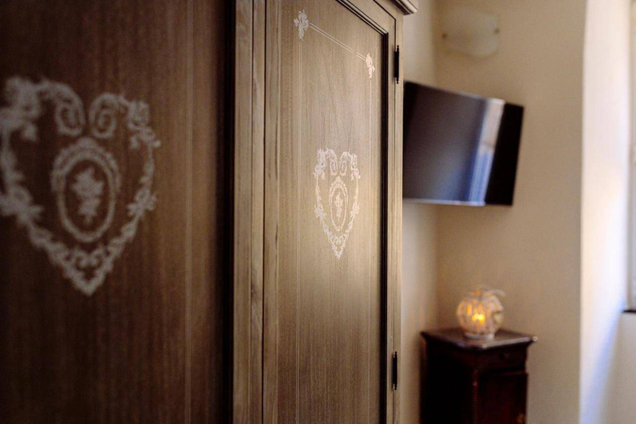 Come Nelle Favole the Classic B&B in Toirano, Riviera di Ponente
