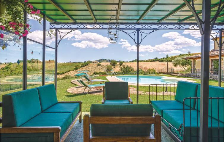 Casa vacanza per 10 persone con piscina in Barchi, Terre Roveresche