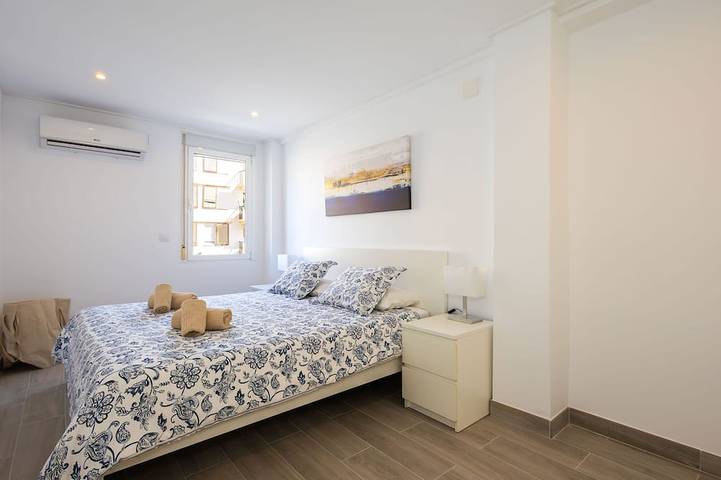Appartement entier, Javea Apartment 300 meters from sandy beach and many bars/restaurants in Playa del Arenal, Jávea