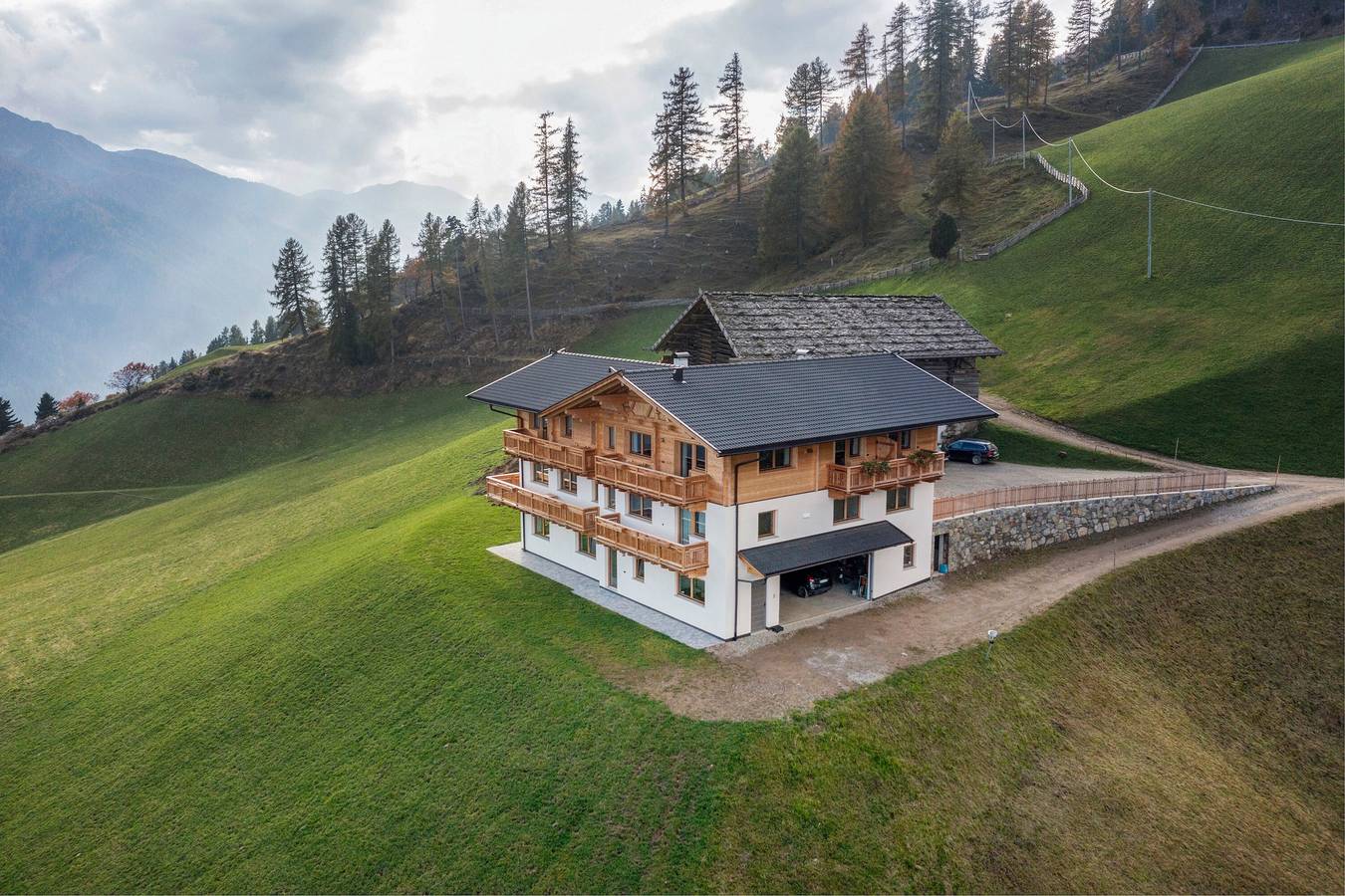 Ganzes Studio, Einzimmerapartment 'Apartment Ocher' mit Bergblick, Gemeinschaftsgarten und Wlan in Ulten, Ortleralpen