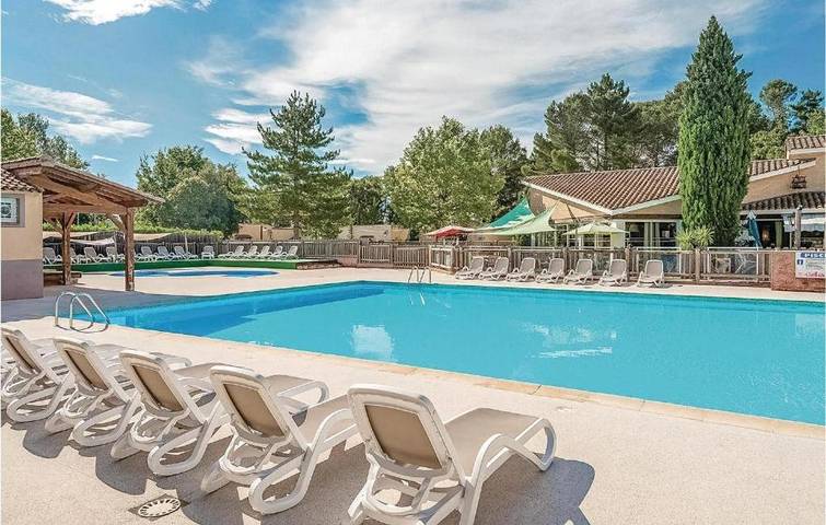 Maison de vacances pour 6 personnes, avec Terrasse ainsi que Jardin et Piscine