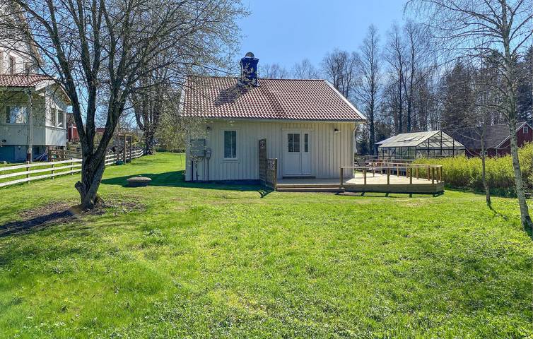 Ferienhaus für 4 Personen mit Garten in Jönköpings län