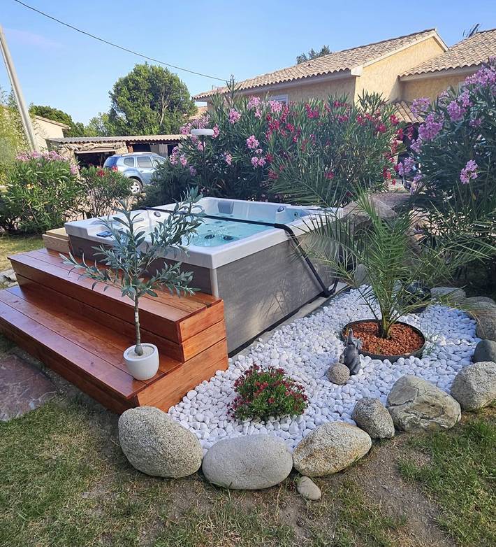 Studio pour 3 personnes, avec terrasse et jardin