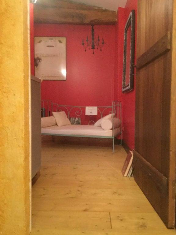Le Presbytère • Chambres d’hôtes - Chambre Voyage in Sousmoulins, Région de Jonzac