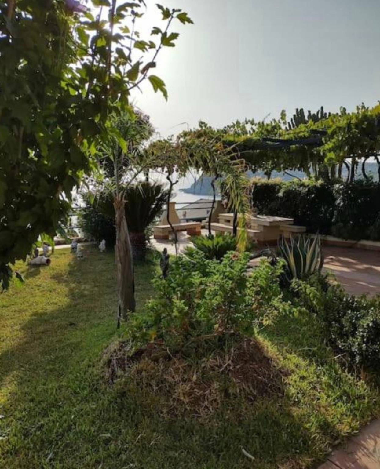 Appartement 'Appartamento Incantevole In Villa' met Uitzicht op Zee, Wifi en Airconditioning, foto 14