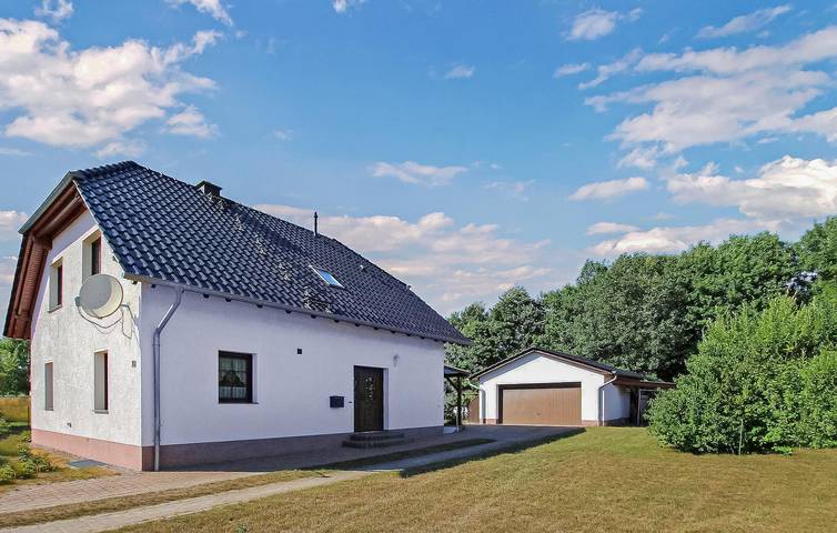 Ganze Ferienwohnung, Gemütliche Wohnung in der Nähe von Groß Plasten Stadtzentrum und See in Groß Plasten, Müritz