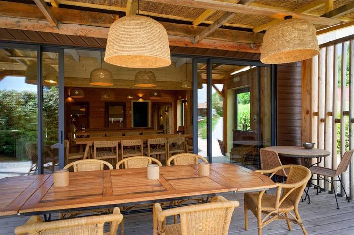 Location de vacances pour 27 personnes, avec jardin ainsi que vue et piscine, animaux acceptés à Châteauneuf-Val-Saint-Donat - 3