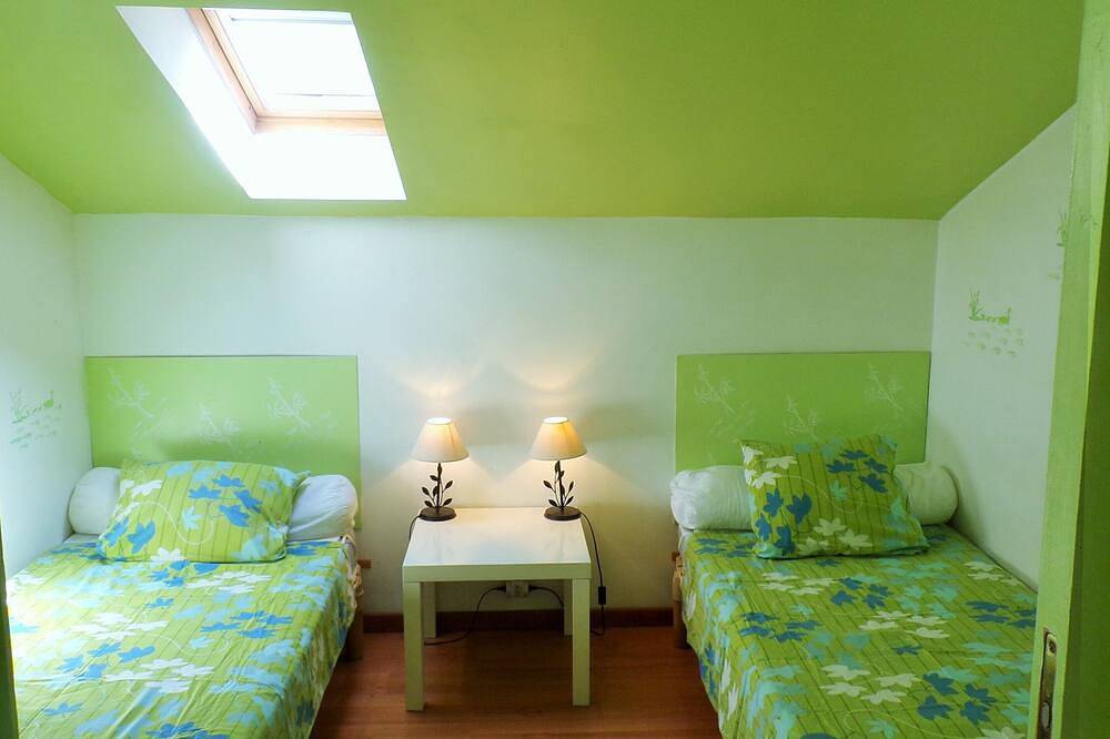 Bamboo Zen Gite In A Peaceful Natural Setting Pets Welcome in Missillac, Region de Saint-Nazaire