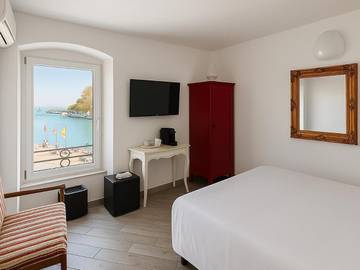 Maison d’hôte pour 3 personnes, avec vue ainsi que vue sur le lac et balcon, adapté aux familles à Peschiera del Garda
