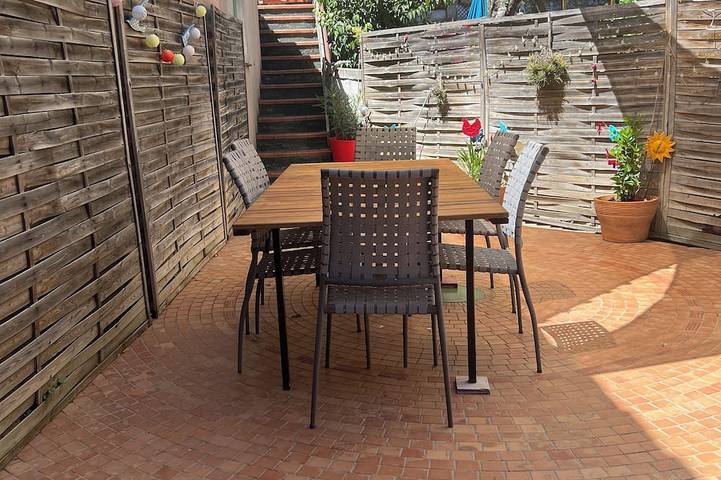 Location de vacances pour 6 personnes, avec terrasse à Salernes