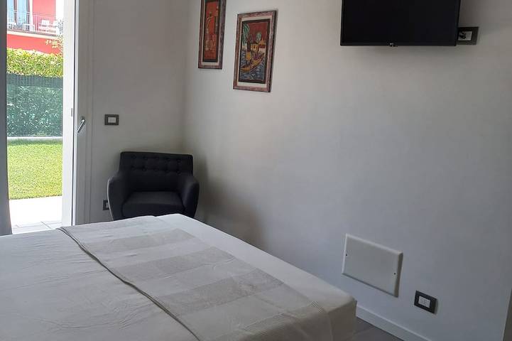Ferienwohnung für 4 Personen, mit Terrasse und Garten sowie Pool in Garda - 4