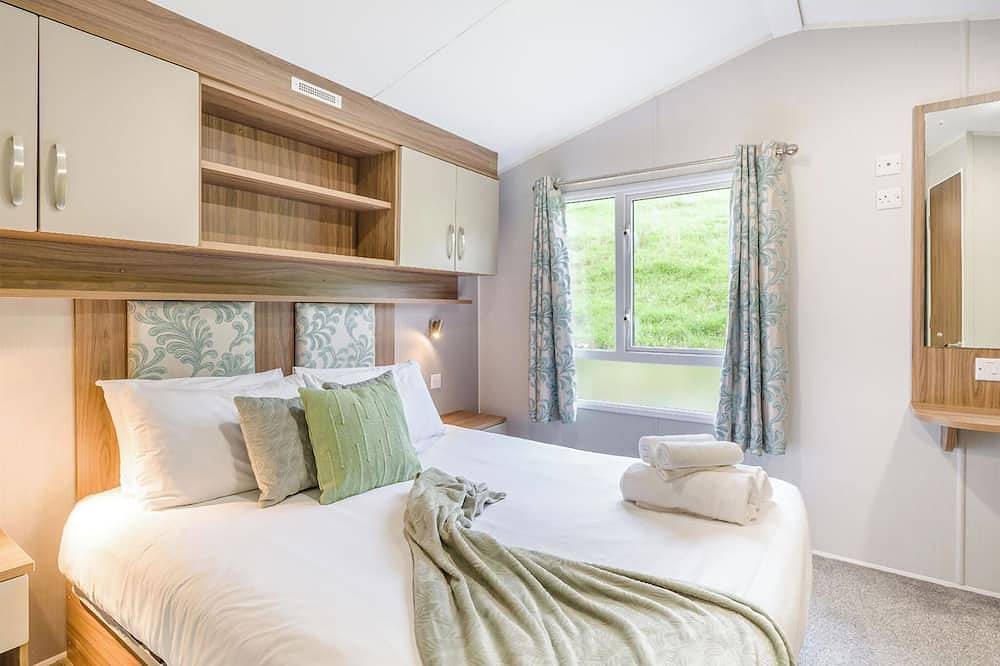 Gold Premium Caravan with parking in Cornwall