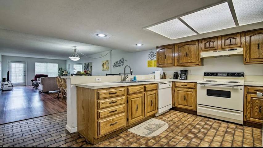 Vacation rental for 6 people, with balcony and yard as well as children pool and hot tub in South Padre Island