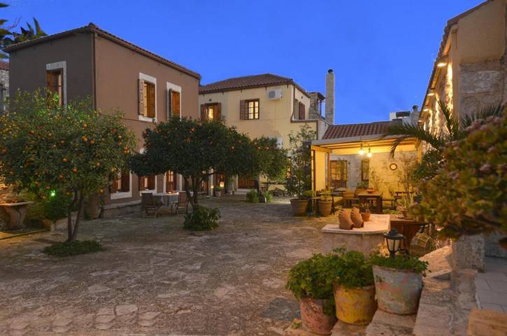 Appart’hôtel pour 2 personnes, avec Balcon et Terrasse ainsi que Jardin et Vue