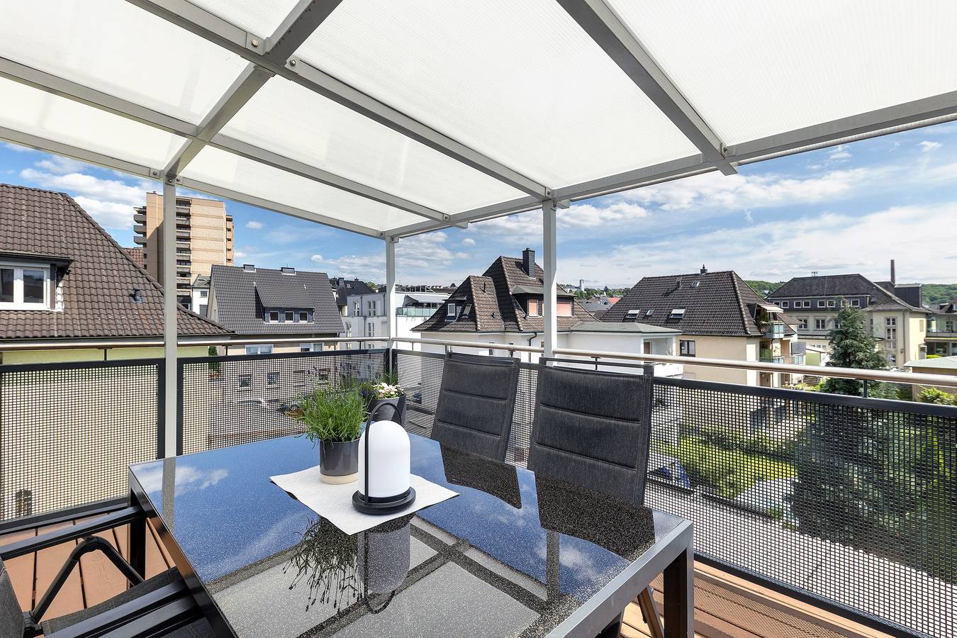 Appartement entier, Appartement "Dachgeschoss" avec balcon et Wi-Fi in Arnsberg, Arrondissement du Haut-Sauerland